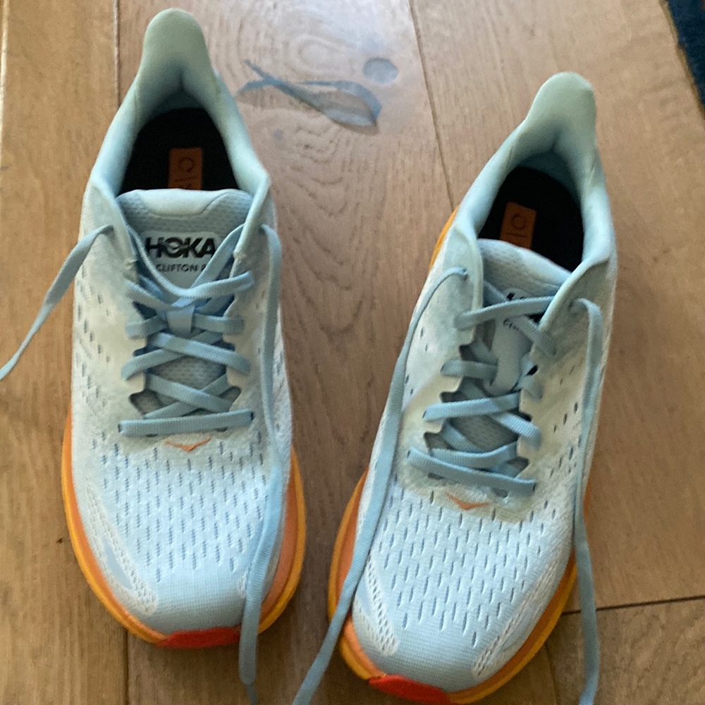 Hoka Clifton 8 size 9B. Worn a few times to appointments. Not broken in.